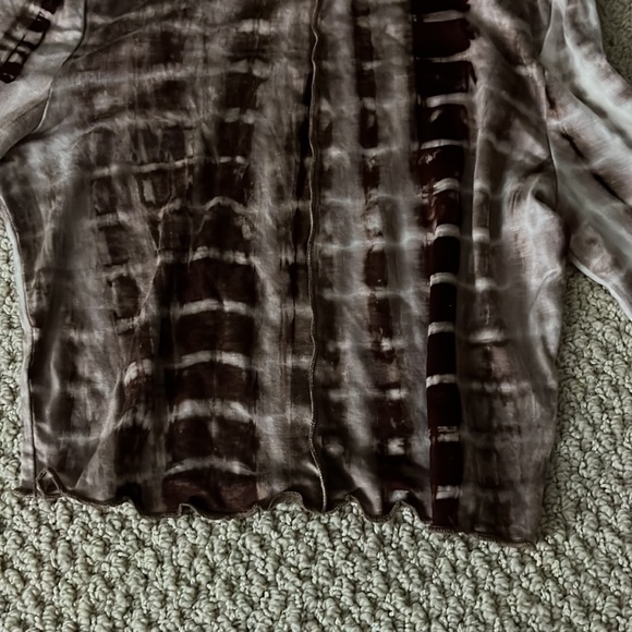 Shein crop long sleeve. - Picture 2 of 4